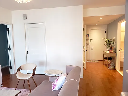 Rented by Compass | media 33