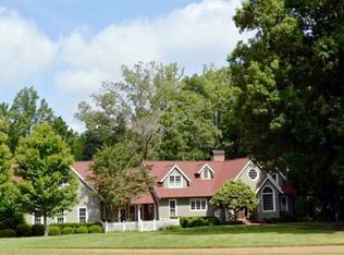 1101 River Rd, Woodruff, SC 29388