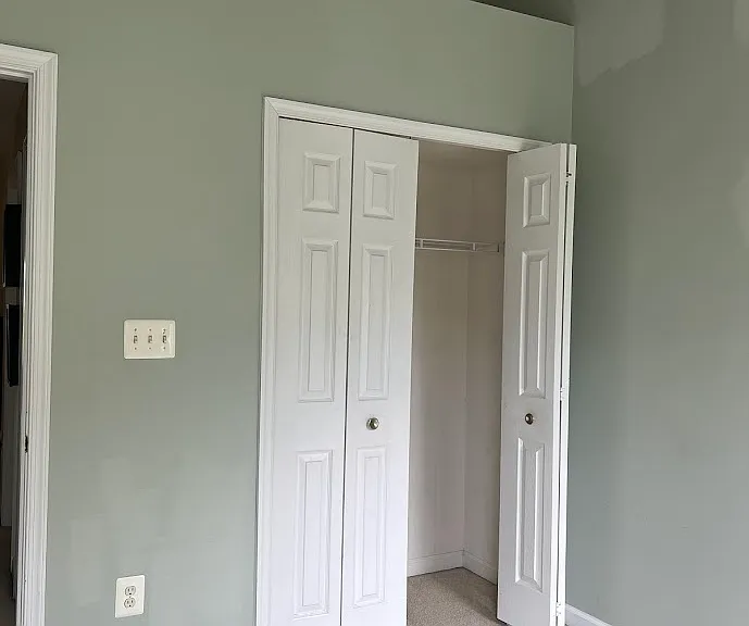 2020 University Blvd W #12 — Photo 4