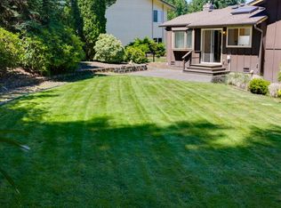 17005 NE 42nd St, Redmond, WA 98052