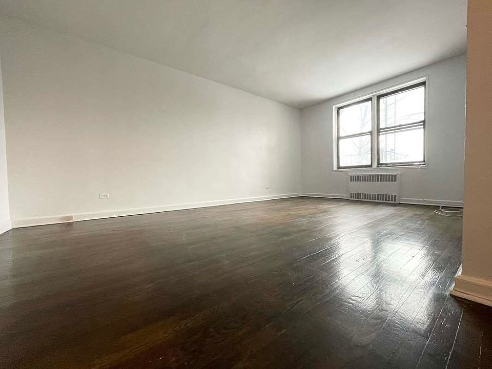 2nd image of 2021 E 41st St APT 2h
