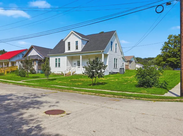 402 Park Ave, Irvine, KY 40336