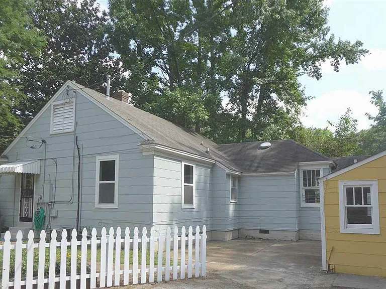 699 Shotwell St — Photo 18