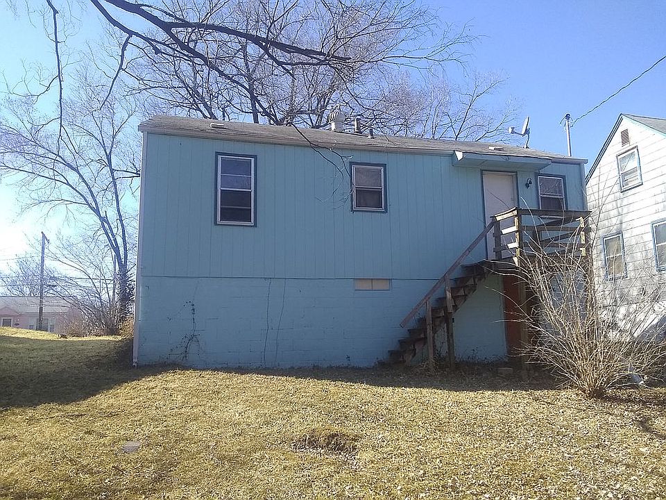 2nd image of 3537 Elmwood Ave