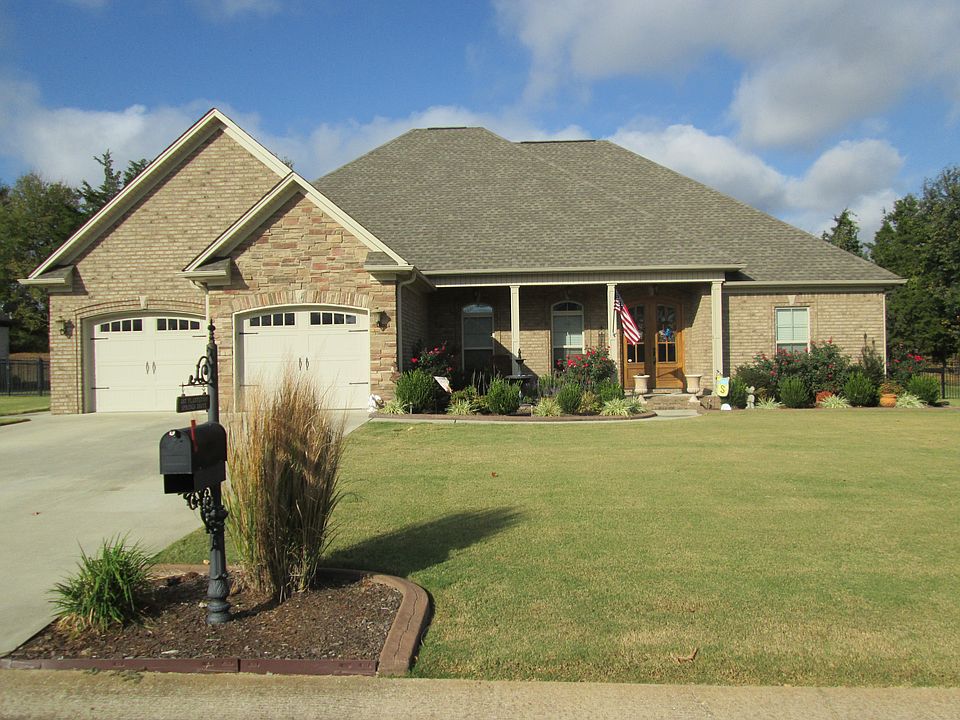 1st image of 267 Plantation Springs Dr
