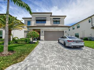 8555 Apple Falls Ln, Boca Raton, FL 33496