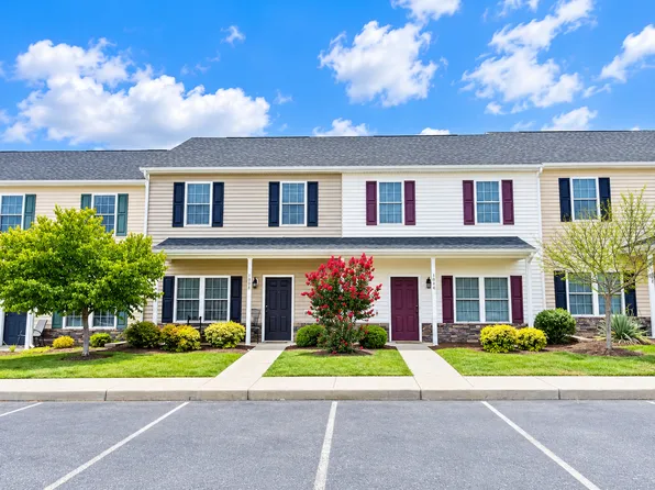 1023 Wellington Dr, Harrisonburg, VA 22802