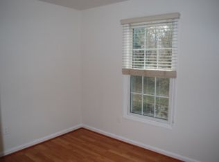 504 Winding Rose Dr, Rockville, MD 20850
