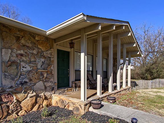 3rd image of 9209 Rojo Ln