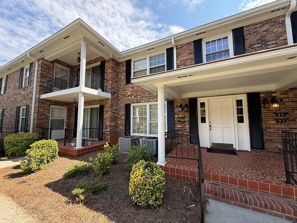 2711 Reynolda Rd #2D
