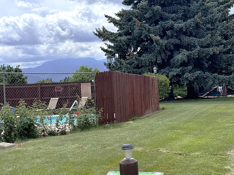 434 Valley Hi Cir #B24 — Photo 25