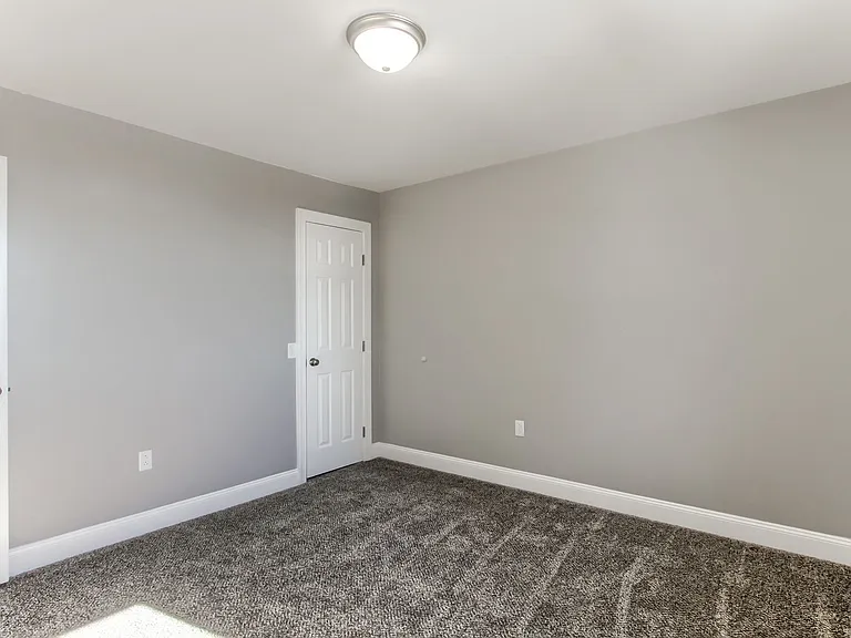 1800 Lehman St — Photo 53
