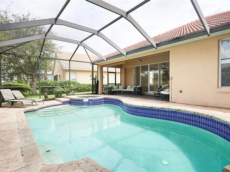 18014 Java Isle Dr — Photo 36