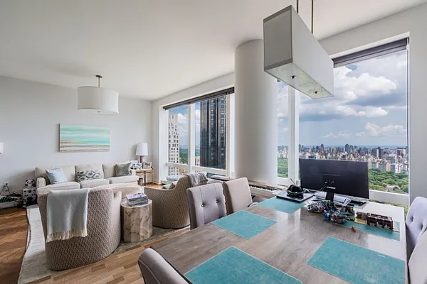 Rented by Ostrov Realty Group | media 4