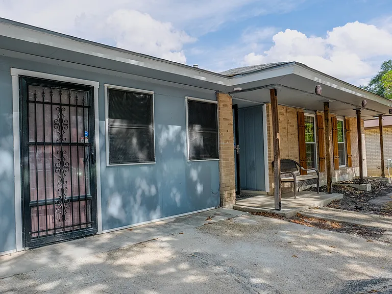 313 Renee Dr — Photo 17