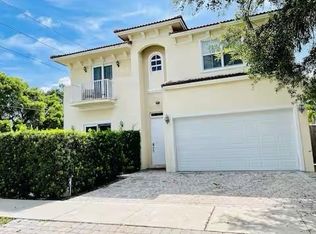 700 SW 8th Way, Fort Lauderdale, FL 33315