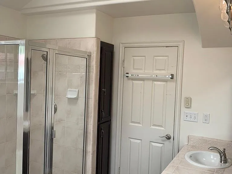 Master bath with bright skylight lighting