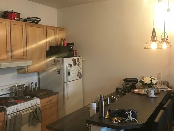 5th image of 624 E Ogden Ave APT 203