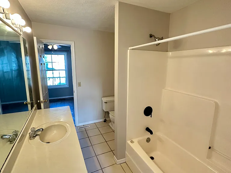 1316 Virginia Ave #B2 — Photo 5
