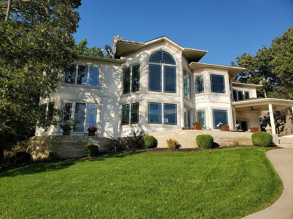 498 Brookhaven Ln, Sunrise Beach, MO 65079