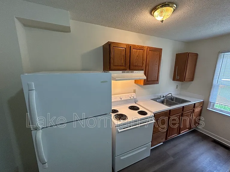4709 Grassy Creek Rd — Photo 21