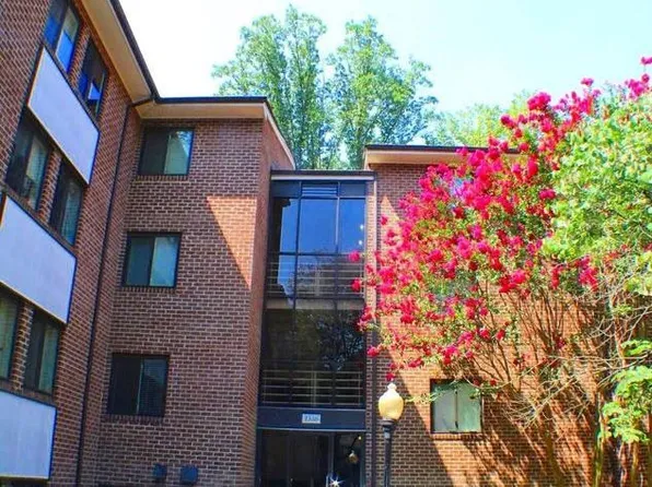 1538 Northgate Sq, Reston, VA 20190