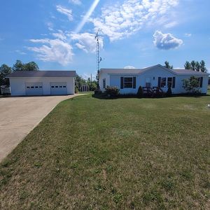 9647 Center Rd, Fostoria, MI, 48435