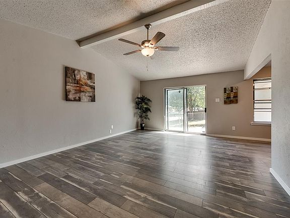 3rd image of 1801 Fernwood Cir