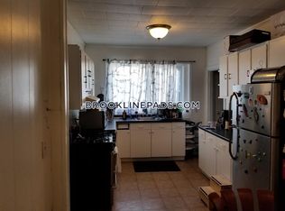 809 Washington St #U3, Brookline, MA 02446