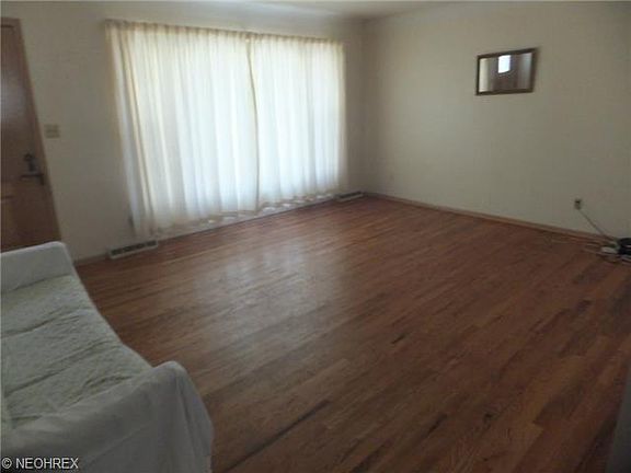 4th image of 288 Lowrie Blvd