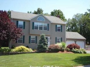 65 Cambridge Dr, Cheshire, CT 06410
