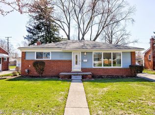 9074 Shannon Dr, Sterling Heights, MI