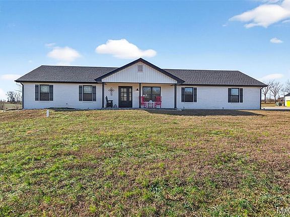 4th image of 2566 Watson Rd