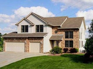 6010 Oxford Rd N, Shakopee, MN 55379