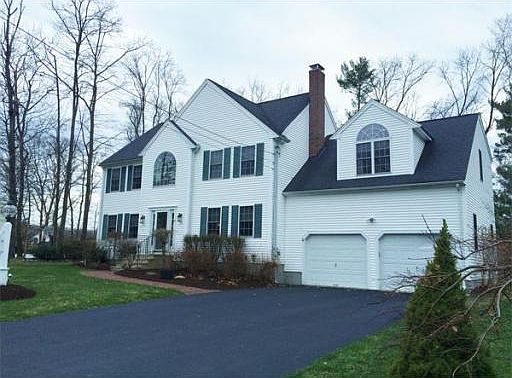1st image of 14 Eisenhower Dr
