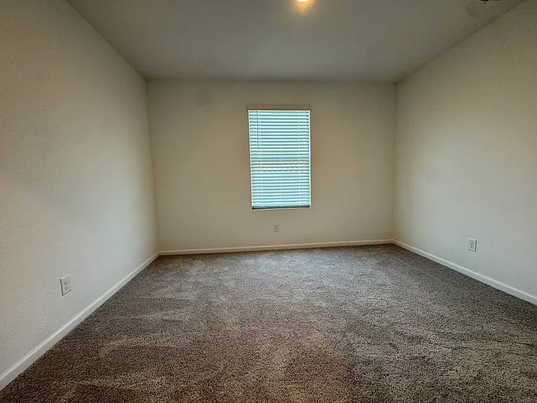 2800 Steamship Dr — Photo 14