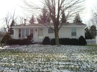 3406 Chalice Rd, Orion, MI 48359