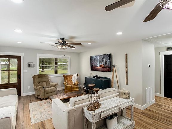 4th image of 8842 Kristi Ln
