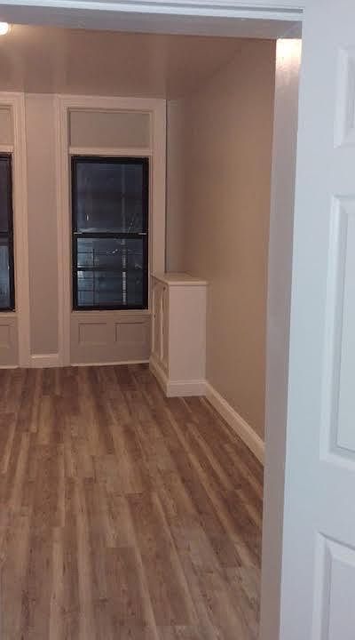 1st image of 288 Hawthorne Ave