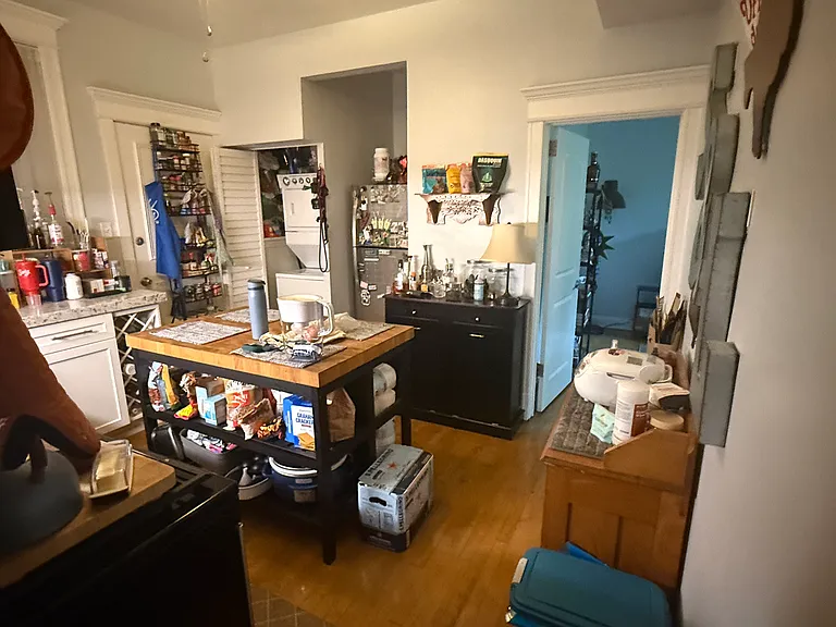 4552 N Claremont Ave #1 — Photo 2