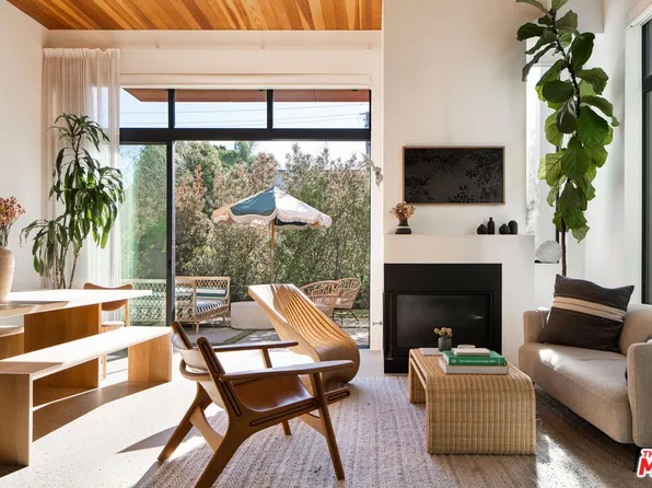 1329 California Ave #102, Santa Monica, CA 90403
