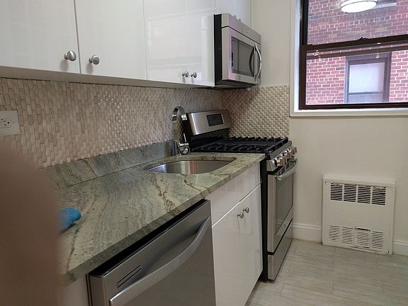 2nd image of 400 E 14th St APT 2B
