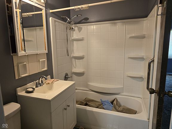 5th image of 3901 Catalina Ct