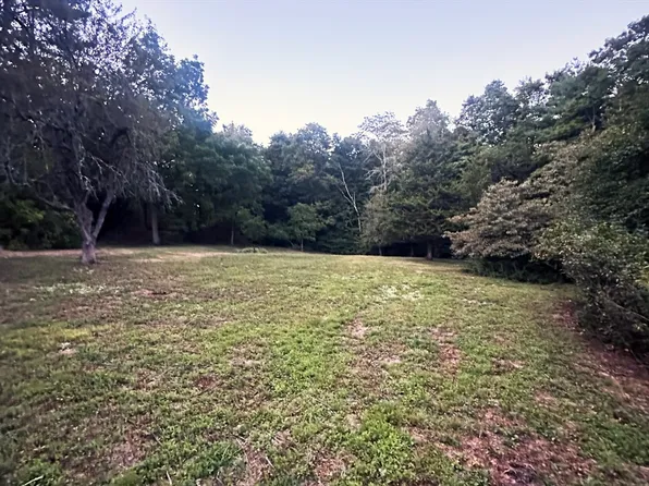 12 Farm St, Dover, MA 02030