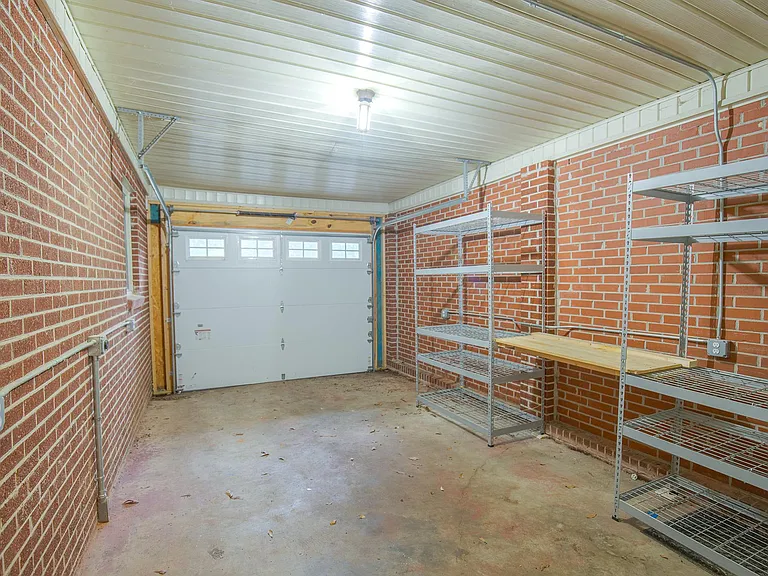 82 Pleasantdale Cir — Photo 9