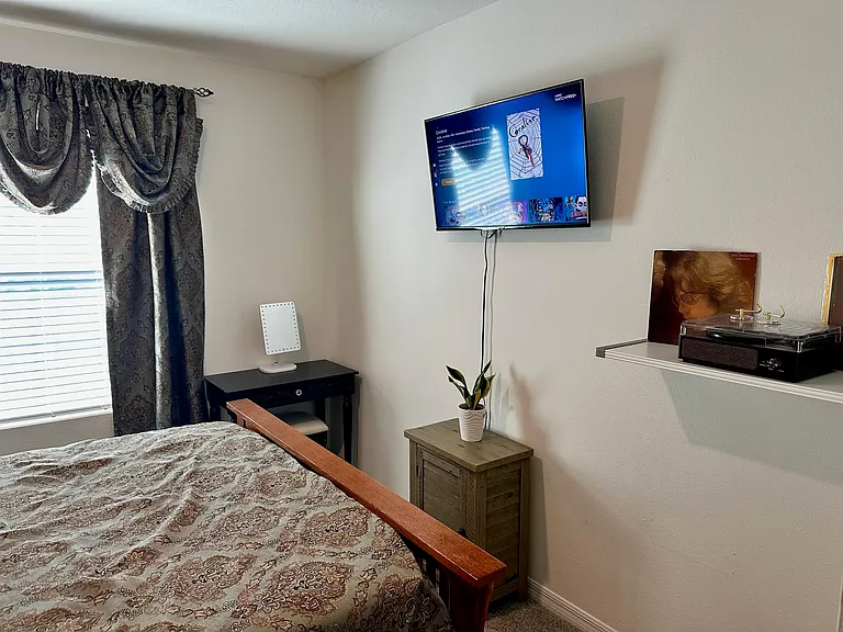 32903 Regent Canal St — Photo 17