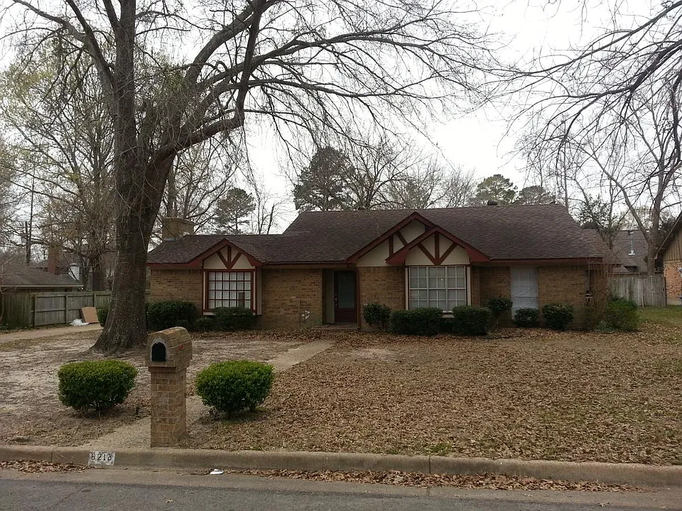 6213 Huntington Dr