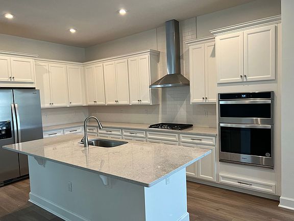 3rd image of 7569 Estuary Ln