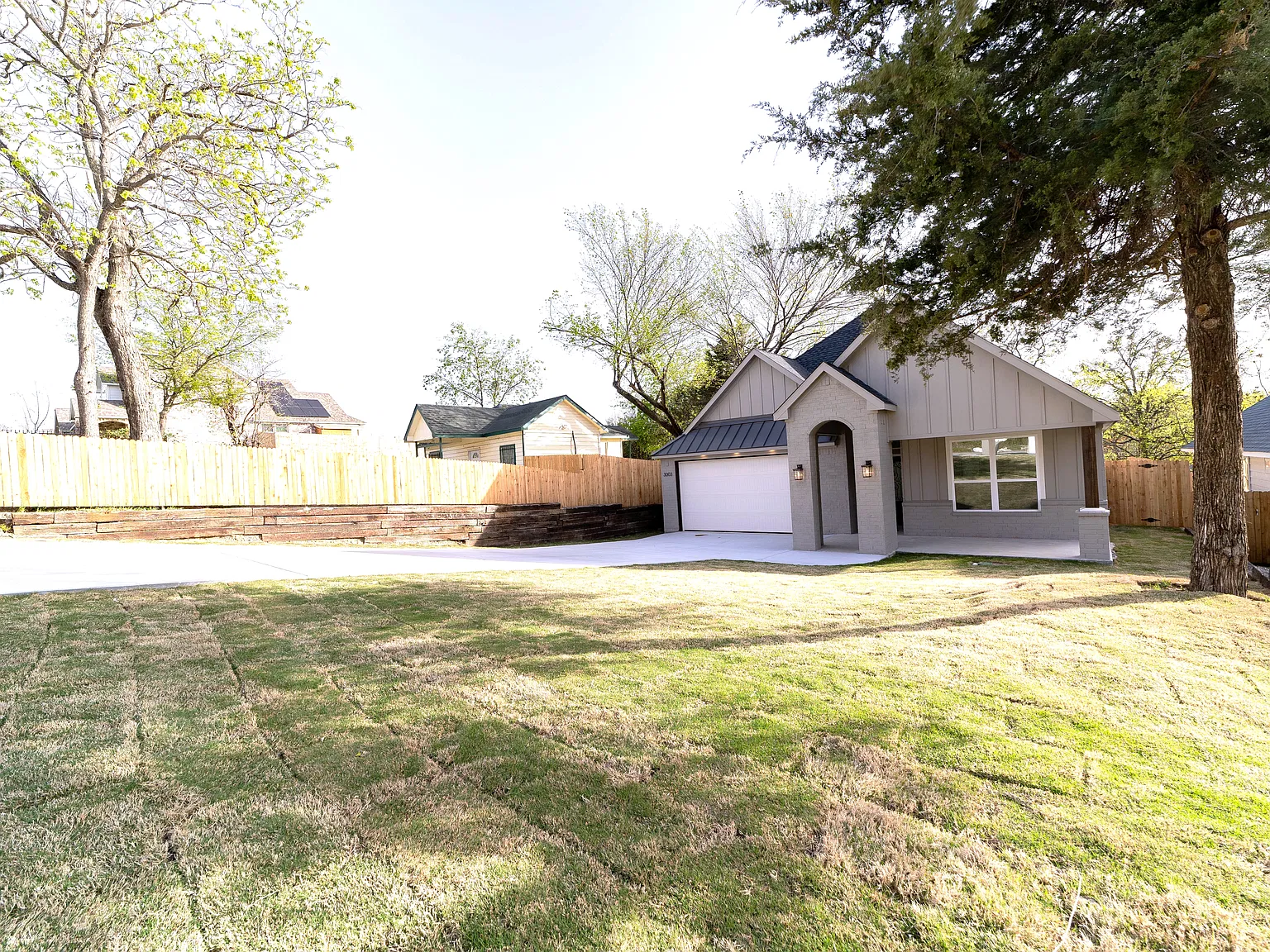 3 bed, 1669 sqft, $2,100 — Photo 2