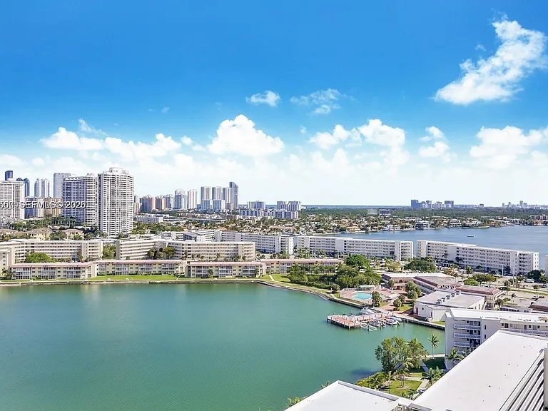18031 Biscayne Blvd #Penthouse 01 — Photo 18